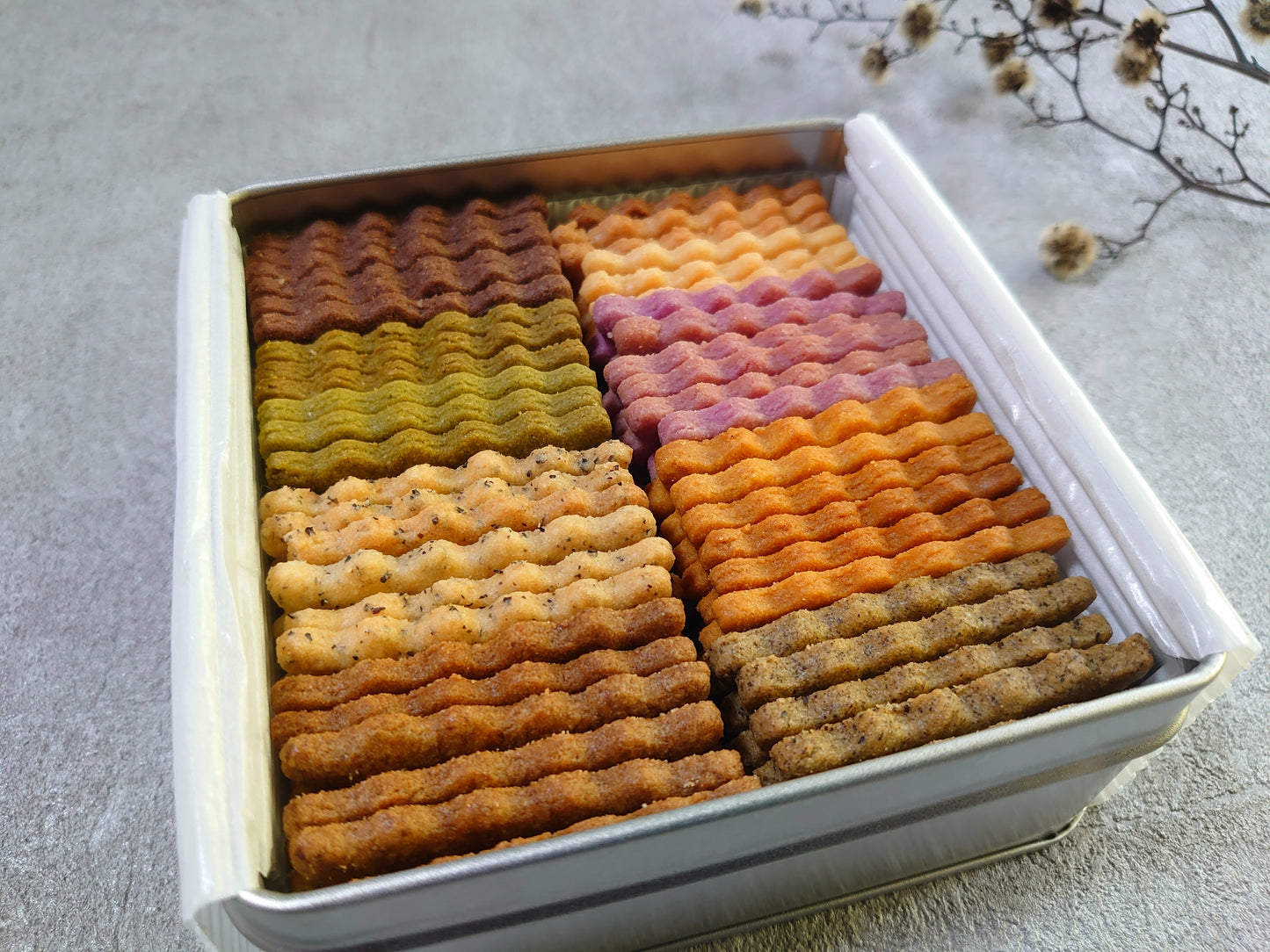 クッキー缶「クリスピーコレクション薄絹」