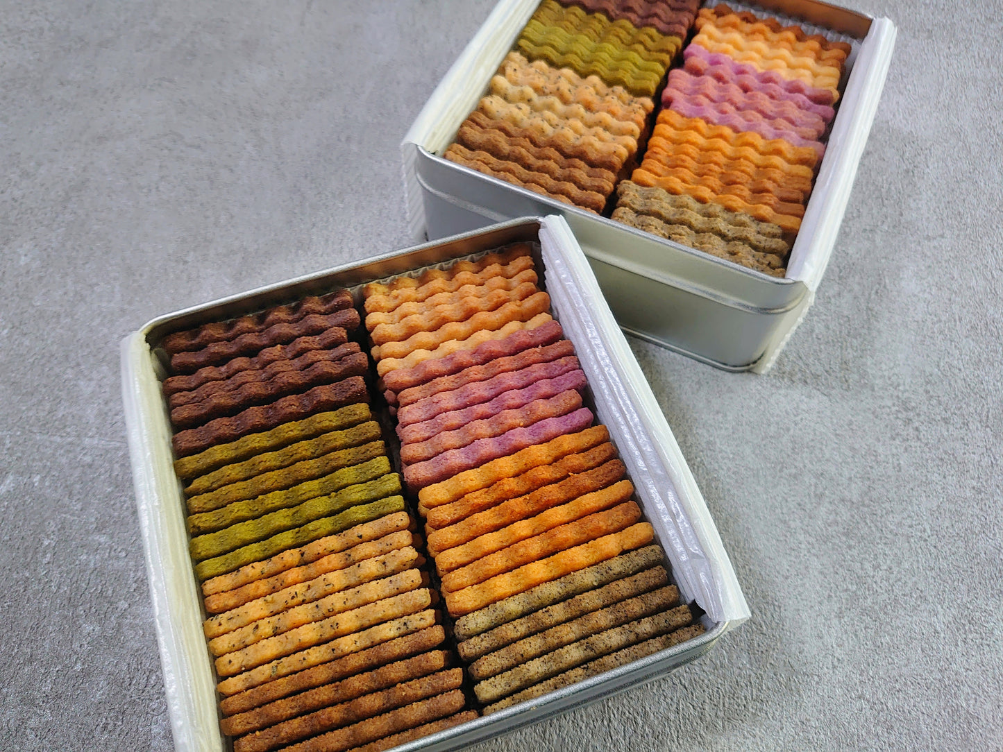 クッキー缶「クリスピーコレクション薄絹」