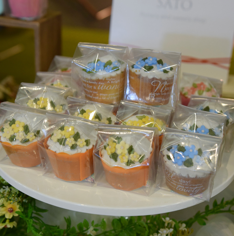 焼き菓子「花束のようなカップケーキ『2つセット』」