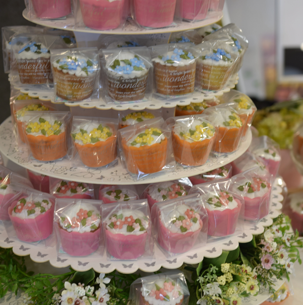 焼き菓子「花束のようなカップケーキ『2つセット』」